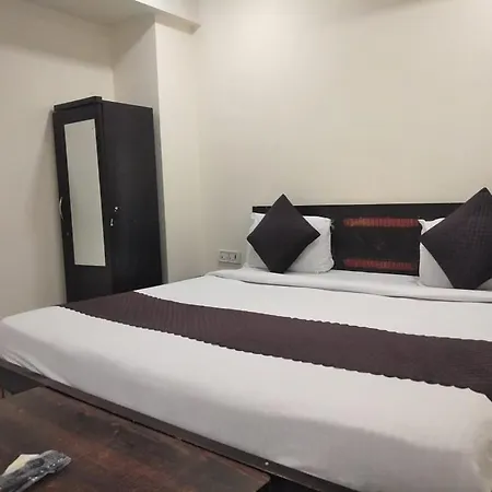 Hotel Three Kings Near Janakpuri Dilli Haat